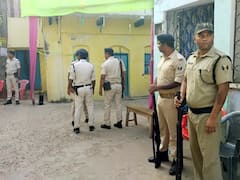 हाथ-पैर बांधे, सिर मुंडवाया और पहना दी जूतों की माला, बिहार में छेडछाड़ के आरोपी को भीड़ ने पीटा