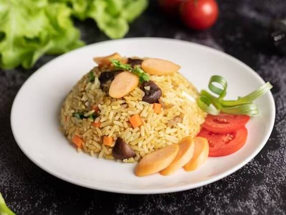 Mixed Fried Rice: बची हुई सब्जी और चावल से बनाएं यह खास मिक्स फ्राइड राइस, सिर्फ 10 मिनट में बनकर तैयार