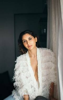 Nikita Dutta: ਨਿਕਿਤਾ ਦੱਤਾ ਨੇ ਸਫੇਦ ਫਰ ਡਰੈੱਸ ਪਾ ਕੇ ਦਿੱਤੇ ਹੌਟ ਤੇ ਸੈਕਸੀ ਪੋਜ਼, ਵੇਖੋ ਤਸਵੀਰਾਂ