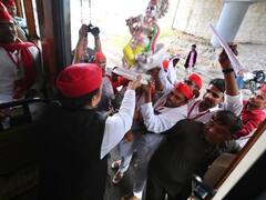 In Pics: 2024 की तैयारी में जुटे अखिलेश यादव का दिखा अनोखा अंदाज, बांदा से फतेहपुर जाते हुए आईं ऐसी तस्वीरें