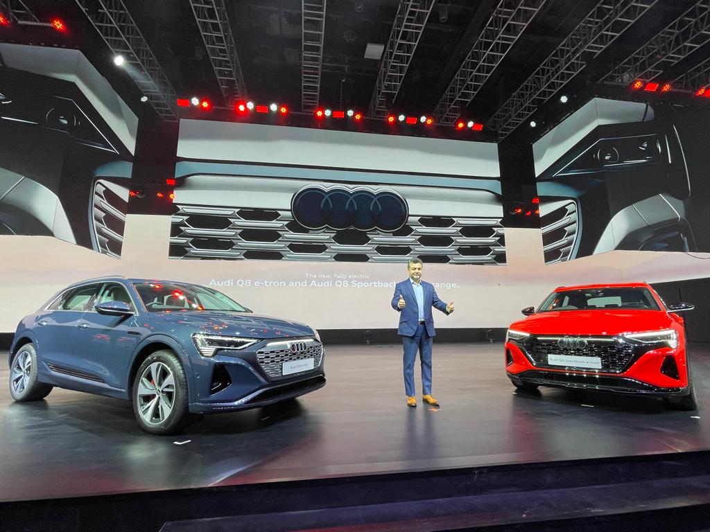भारत में लॉन्च हुई Audi Q8 E-Tron लग्जरी इलेक्ट्रिक कार, देखें कीमत, खासियत और तस्वीरें