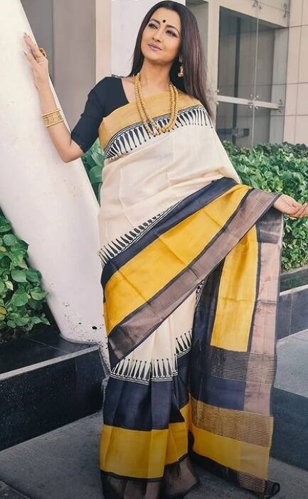 एक्ट्रेस अपने नाम का एक साड़ी ब्रांड और कॉस्मेटिक ब्रांड संभालती हैं.