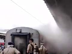 VIDEO: Fire Breaks Out On Udayan Express In Karnataka, No Casualty Reported