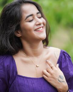 Deepthi Sunaina: ముఖంలో ఆ మెరుపు దీప్తి సునయనకే సొంతం