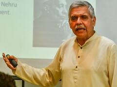 AAP पर फिर हमलावर हुई कांग्रेस, संदीप दीक्षित बोले- 'केजरीवाल को गंभीरता से लेने की जरूरत नहीं'