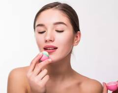 Home Remedies For Lips: ओठांचा काळपटपणा दूर करण्यासाठी करा 'हे' घरगुती उपाय