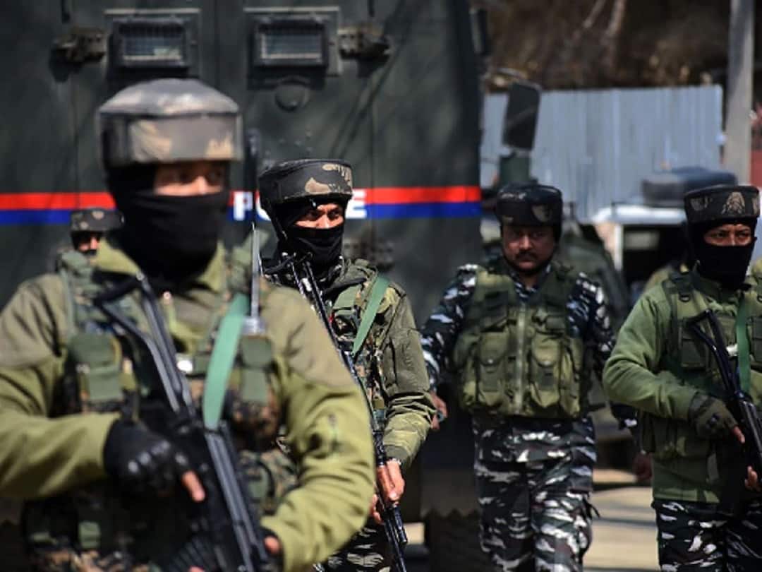 Jammu Kashmir Police Security Forces Terrorist Arrested Kulgam J&K: 5 Terrorists Arrested And 2 Terror Modules Busted By Security Forces In Kulgam