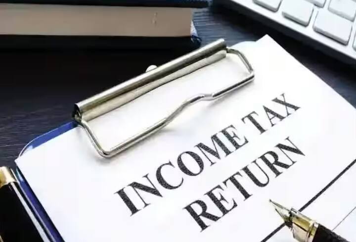 આ સાથે બેંક ખાતાની પૂર્વ માન્યતા પૂર્ણ કરવી પણ જરૂરી છે. તેના વગર તમારે રિફંડ મેળવવામાં મુશ્કેલીઓનો સામનો કરવો પડશે. ધ્યાનમાં રાખો કે બેંક ખાતામાં નામ PAN નંબર સાથે મેળ ખાતું હોવું જોઈએ.