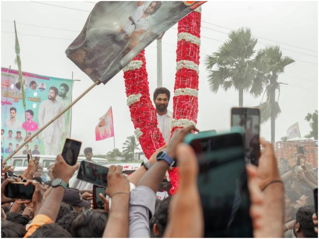 Allu Arjun gets a MASSIVE welcome during his visit to Nalgonda Kancharla Convention Center Launch Allu Arjun : అత్తారింట అల్లు అర్జున్‌కు గ్రాండ్ వెల్కమ్ - మామగారి ఫంక్షన్ హాల్ ఓపెనింగ్‌లో...