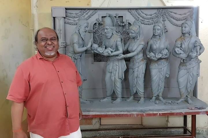 Ahmednagar News A sculpture made by Ahmednagar artist Pramod Kamble will be seen on the pradakshina of the Ram temple in Ayodhya Ahmednagar News : अयोध्येतील राम मंदिराच्या प्रदक्षिणा मार्गावर दिसणार अहमदनगरचे कलाकार प्रमोद कांबळे यांनी बनवलेले शिल्प