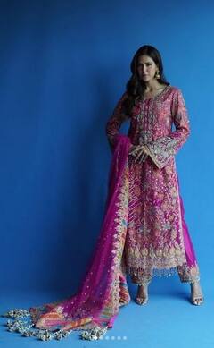 Sonam Bajwa: ਪਿੰਕ ਕਲਰ ਦੀ ਕੁਰਤੀ 'ਚ ਸੋਨਮ ਬਾਜਵਾ ਨੇ ਲਾਇਆ ਐਥਨਿਕ ਓਵਰਡੋਜ਼ ਦਾ ਤੜਕਾ, ਸਾਦਗੀ ਨਾਲ ਲੁੱਟੀ ਲਾਈਮਲਾਈਟ