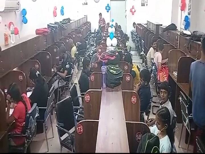 Rajasthan News: छात्रों की आत्महत्याओं से सीएम अशोक गहलोत भी हैं चिंतित, अभी दूसरे राज्यों से काफी पीछे है राजस्थान CM Ashok Gehlot is also worried about suicides of students, Rajasthan is still far behind other states ANN Rajasthan News: छात्रों की आत्महत्याओं से सीएम अशोक गहलोत भी हैं चिंतित, अभी दूसरे राज्यों से काफी पीछे है राजस्थान