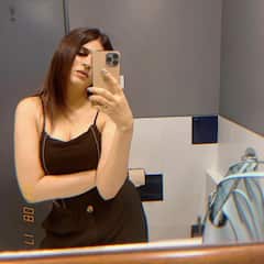 Shraddha das: ఎంత అందమున్నా అవకాశాలు మాత్రం రావడం లేదు ఈ అమ్మడికి