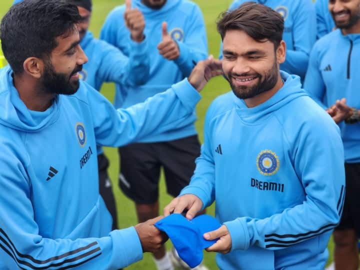 Rinku Singh became emotional remembering the days of struggle after his debut in Team India said his mother's dream Rinku Singh: टीम इंडिया में डेब्यू के बाद संघर्ष के दिनों को याद कर इमोशनल हुए रिंकू सिंह, बोले- अपनी मां का सपना...