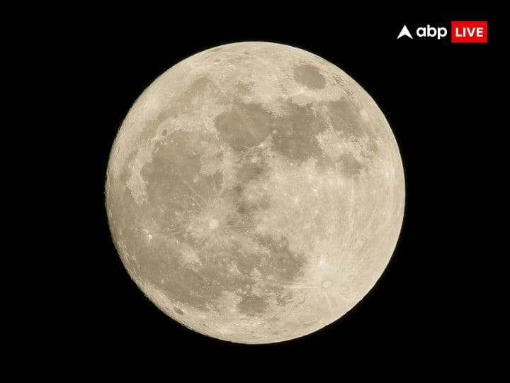 Origin of the moon know this mythological story related to moon birth Origin Of Moon: चंद्रमा की उत्पत्ति कैसे हुई? जानें उनके जन्म से जुड़ी यह पौराणिक कथा