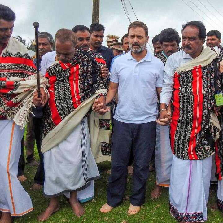 চলতি মাসেই গোড়ার দিকে, রাহুলকে তামিলনাড়ুর উটির কাছে মুথুনাড়ু গ্রামে টোডা আদিবাসী সম্প্রদায়ের মানুষের সঙ্গে নাচতে দেখা যায়। ছবিতে দেখা যায়, রাহুল  স্থানীয়দের সঙ্গে গোল হয়ে নাচছেন।