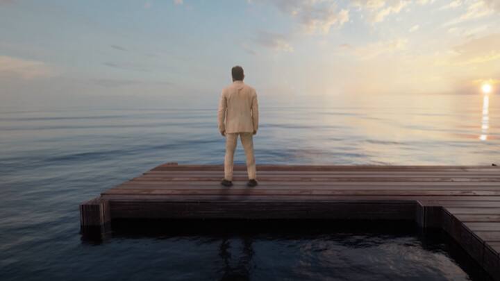 ஹிந்தியில் ஹிட்டான பிக்பாஸ் நிகழ்ச்சி, தமிழில் 2017 ஆம் ஆண்டு முதல் பிரபல தனியார் தொலைக்காட்சியில் ஒளிப்பரப்பாக தொடங்கியது.