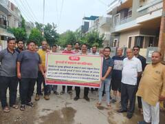 चुनाव से पहले ही भीलवाड़ा में बहिष्कार, पोस्टर लगाकर लोगों ने नेताओं की एंट्री पर लगाया बैन, जानें क्यों