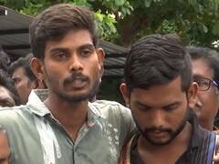 దారుణం, మంచి నీళ్లు అడిగితే మూత్రం తాగమని ఎగతాళి చేసిన పోలీసులు!