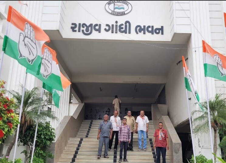 Gujarat Politics: ગુજરાતમાં આમ આદમી પાર્ટીમાં મોટું ભંગાણ, 20થી વધુ આપ નેતા અને સામાજિક અગ્રણીઓ કોંગ્રેસમાં જોડાયા