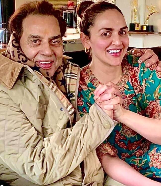 टाइम्स नाऊ के मुताबिक धर्मेंद्र ने कहा- हमारा परिवार काम करने में विश्वास रखता है मार्किटिंग में नहीं. सिर्फ मैं या सनी ही नहीं बॉबी भी खूब मेहनत करते हैं लेकिन देओल परिवार को वो सराहना कभी नहीं मिल पाई.