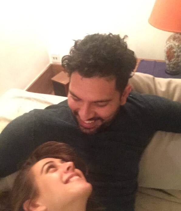 முன்னாள் இந்திய கிரிக்கெட் வீரர் யுவராஜ் சிங், ஹேசல் கீச் என்ற கிறிஸ்தவ பெண்ணை திருமணம் செய்து கொண்டார். இவர் பின்னர் சீக்கிய மதத்திற்கு மாறி விட்டார். அதைதொடர்ந்து குர்பசந்த் கவுர் என தனது பெயரை மாற்றி கொண்டார் ஹேசல் கீச்.