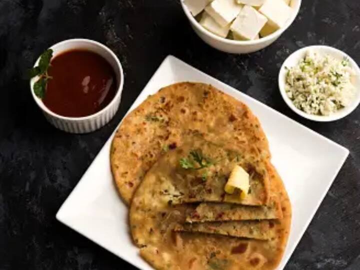 Shaahi Paneer Paratha Recipe : இதோ இந்த ஷாஹி பன்னீர் பராத்தா ரெசிபியை வீட்டில் செய்து அசத்துங்கள்!