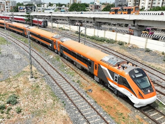 Vande Bharat Express: Orange colored new Vande Bharat train ran on the track for the first time, know its specialty