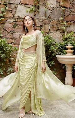 Nushrat Bharucha: ਨੁਸਰਤ ਭਰੂਚਾ ਨੇ ਇੰਡੋ-ਵੈਸਟਰਨ ਆਊਟਫਿਟ 'ਚ ਦਿਖਾਈ ਬੋਲਡਨੈੱਸ, ਫੋਟੋਆਂ ਦੇਖ ਹੈਰਾਨ ਹੋਏ ਫੈਨਜ਼