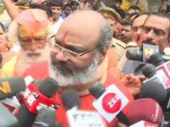 जंतर-मंतर पर महापंचायत में महंत नरसिंहानंद सरस्वती का विवादित बयान, बोले- 'साल 2029 में देश का होगा मुस्लिम प्रधानमंत्री'