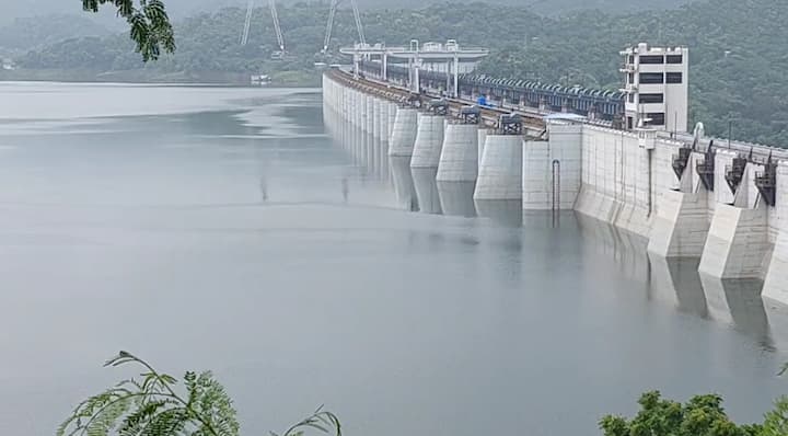 નર્મદા ડેમમાં હાલ 3256 મિલિયન ક્યૂબીક મીટર પાણીનો લાઈવ સ્ટૉરેજ છે