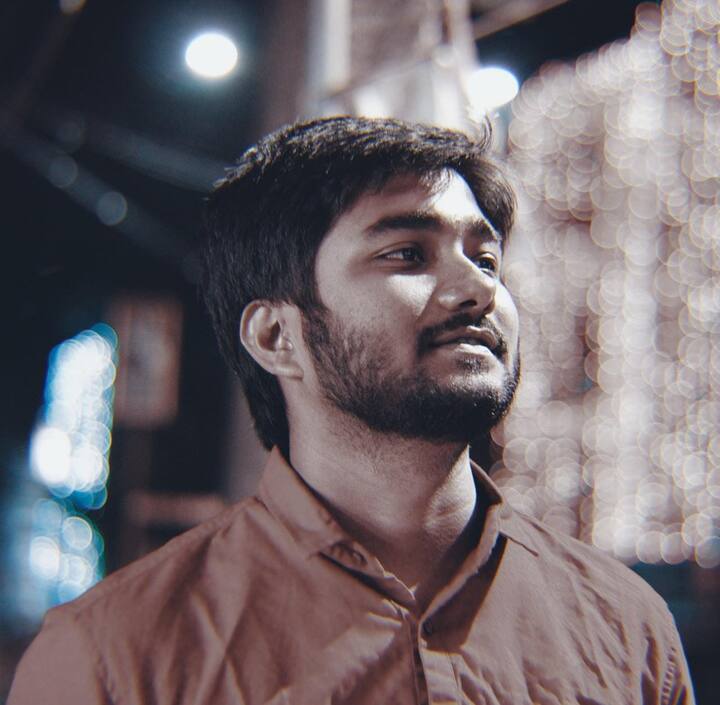 সিরিজটি রচনা ও পরিচালনা করছেন সৌমিত দেব। 'নাটক করিস না তো!' আসছে এই আগস্ট মাসেই। আজ মুক্তি পেল সিরিজের পোস্টার।