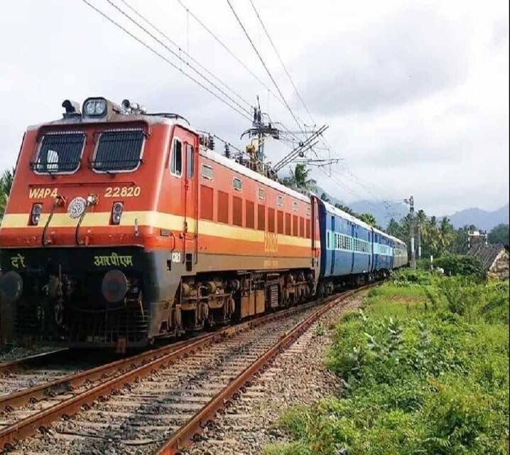 If you want a job in railway, then apply by this date, know the eligibility and age limit Railway Jobs: રેલવેમાં નોકરી ઇચ્છતા હો તો આ તારીખ સુધીમાં કરી દો અપ્લાય, જાણો લાયકાત અને એઝ લિમિટ