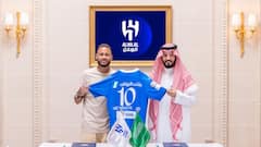 Neymar Jr: নতুন ক্লাবের জার্সি গায়ে প্রথমবার সামনে এলেন নেমার