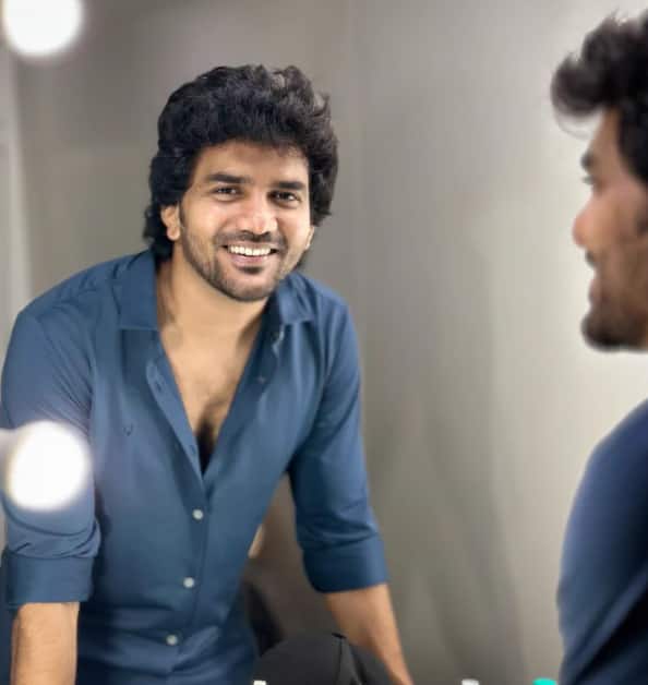 சமீபத்தில் டாடா எனும் சூப்பர் ஹிட் படத்தைக் கொடுத்து தமிழ் சினிமாவின் வளர்ந்து வரும் நடிகர்களில் முக்கிய இடம் பிடித்துள்ளவர் நடிகர் கவின்.