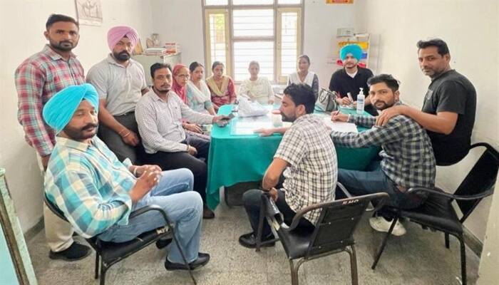 Multipurpose Health Employees Union Punjab staged a sit-in against the Health Director and Health Minister in Chandigarh on August 24 Chandigarh: ਮਲਟੀਪਰਪਜ਼ ਹੈਲਥ ਇੰਪਲਾਈਜ ਯੂਨੀਅਨ ਪੰਜਾਬ ਵੱਲੋਂ ਸਿਹਤ ਡਾਇਰੈਕਟਰ ਤੇ ਸਿਹਤ ਮੰਤਰੀ ਖਿਲਾਫ਼ 24 ਅਗਸਤ ਨੂੰ ਚੰਡੀਗੜ੍ਹ 'ਚ ਧਰਨਾ