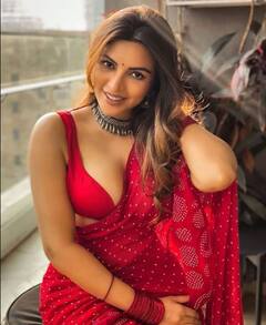 ਐਥਨਿਕ ਲੁੱਕ 'ਚ ਕਹਿਰ ਢਾਹ ਰਹੀ ਸ਼ਮਾ ਸਿਕੰਦਰ ,ਕਾਤਿਲ ਅੰਦਾਜ਼ 'ਤੇ ਫਿਦਾ ਹੋਏ ਫੈਨਜ਼