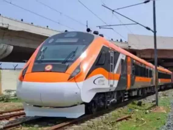 Vande Bharat Express: Orange colored new Vande Bharat train ran on the track for the first time, know its specialty