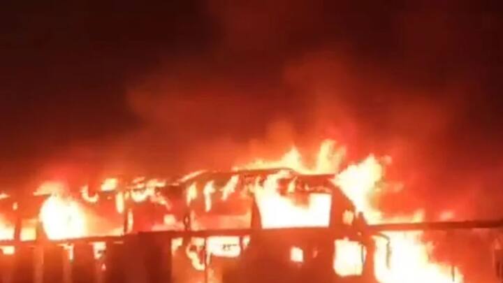 bus caught in fire in Pakistan 35 passengers charred Pakistan Bus Fire News:  પાકિસ્તાનમાં બસમાં લાગી આગ, 35 લોકોના દર્દનાક મોત