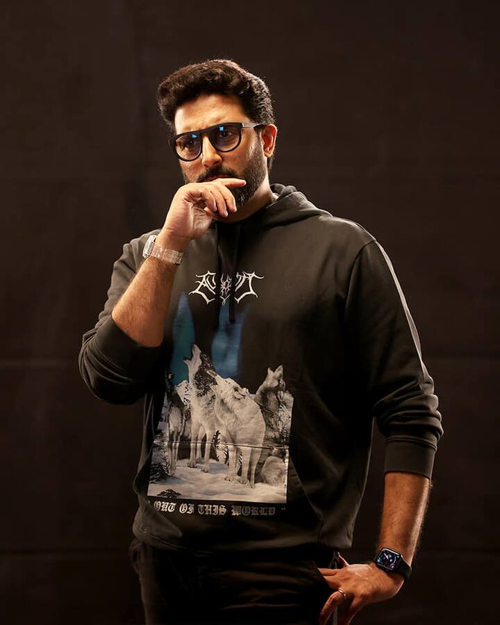 अभिषेक ने कहा कि, “जब सीन शूट हो रहा था तो मैंने ये फील किया कर रहा था कि जेपी दत्ता भी इस उलझन में थे कि मैं बाकि कि लाइन्स क्यों नहीं बोल रहा हूं. उन्होंने बीच में मुझे इनपुट भी दिया था. लेकिन मैं हर बार उसी लाइन पर आकर रूक जाता था.