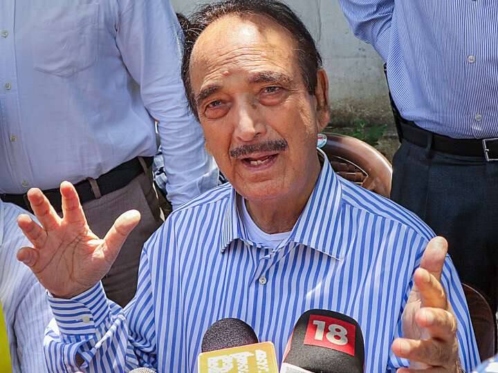 Jammu Kashmir Ghulam Nabi Azad replies over his statement about Hindu and Islam religion Jammu Kashmir: 'हिंदू धर्म बहुत पुराना है और यह सच है क्योंकि इस्लाम...' मुसलमानों को लेकर अब फिर क्या बोले गुलाम नबी आजाद?