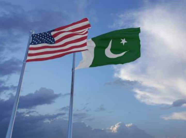 US से 7 समंदर पार प्यार के लिए पाकिस्तान पहुंची अमेरिकी महिला, 2 साल पहले फेसबुक के जरिए हुई थी मोहब्बत