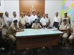 एक लाख रुपये का शातिर इनामी गैंगस्टर गिरफ्तार, तीन बार पुलिस पर फायरिंग कर हो चुका था फरार