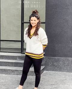 Ghoomar Screening Pics: ‘घूमर’ की स्क्रीनिंग में पत्नी के साथ पहुंचे सचिन तेंदुलकर, एक्ट्रेस सैयामी खेर ने गले लगाकर किया वेलकम