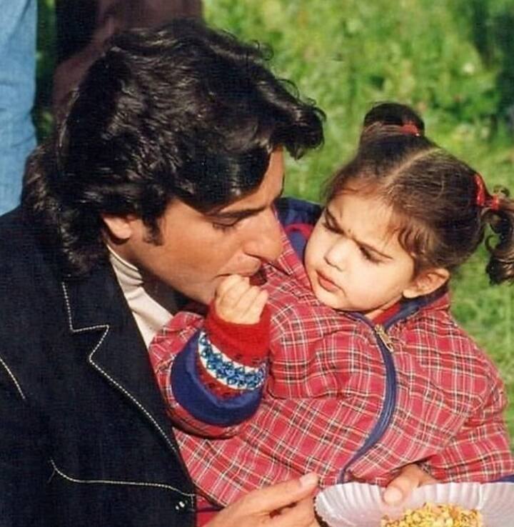 सैफ अली खान ने 1993 में फिल्म परंपरा से डेब्यू किया था. फिल्म आशिक आवारा से उन्हें फेम मिला. सैफ अली खान का डेब्यू वैसे तो साल 1991 में हो जाना चाहिए था. लेकिन उन्हें मिली फिल्म 'बेखुदी' से निकाल दिया गया था. उस दौरान सैफ पर अनप्रोफेशनलिजम का आरोप लगा था.