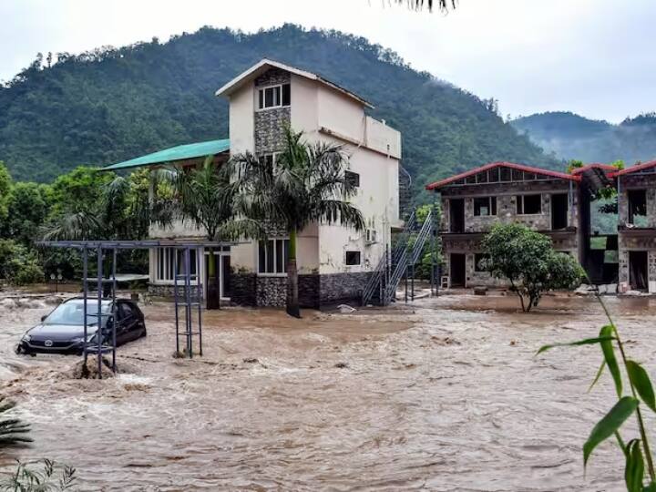 Himachal Avoiding Fake News at disaster time Sharing can be dangerous without concrete information ANN Himachal Floods: शिमला लैंडस्लाइड के बाद Fake News का बाजार गर्म, गलत जानकारी मिलने से लोगों में डर का माहौल