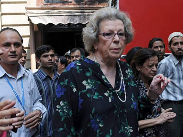 Simone Tata special relation with Ratan Tata stay away from limelight Simone Tata: कौन हैं सिमोन टाटा, रतन टाटा से खास रिश्ता; लाइमलाइट से रहती हैं दूर