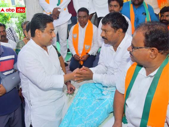 Nirmal Master Plan: ఆమరణ దీక్షతో క్షీణిస్తున్న మహేశ్వర్ రెడ్డి ఆరోగ్యం - దీక్షకు మహారాష్ట్ర ఎమ్మెల్యే సంఘీభావం Nirmal Master Plan: ఆమరణ దీక్షతో క్షీణిస్తున్న మహేశ్వర్ రెడ్డి ఆరోగ్యం - దీక్షకు మహారాష్ట్ర ఎమ్మెల్యే సంఘీభావం