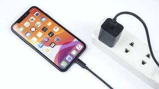 Mobile charging: ਮੋਬਾਈਲ ਚਾਰਜ ਵੇਲੇ ਸਾਵਧਾਨ! ਮਾਂ-ਪੁੱਤ ਦੀ ਗਈ ਜਾਨ, ਤੁਸੀਂ ਵੀ ਕਰਦੇ ਇਹ ਗਲਤੀਆਂ ਤਾਂ ਹੋ ਸਕਦਾ ਧਮਾਕਾ