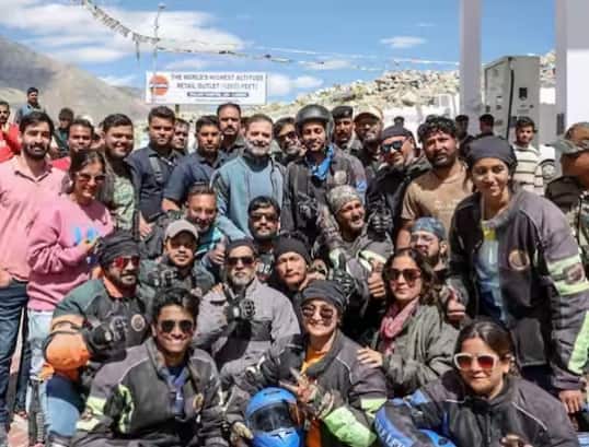 ਕਾਂਗਰਸ ਨੇ ਆਪਣੇ ਟਵਿਟਰ ਹੈਂਡਲ ਤੋਂ ਰਾਹੁਲ ਗਾਂਧੀ ਦੀਆਂ ਕਈ ਤਸਵੀਰਾਂ ਵੀ ਸ਼ੇਅਰ ਕੀਤੀਆਂ ਹਨ। ਸੋਮਵਾਰ ਨੂੰ ਫੋਟੋ ਸ਼ੇਅਰ ਕਰਦੇ ਹੋਏ, ਕਾਂਗਰਸ ਨੇ ਕੈਪਸ਼ਨ ਲਿਖਿਆ, 